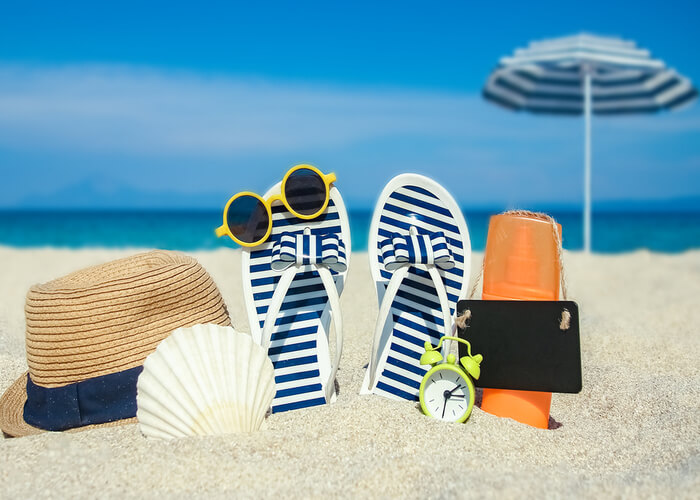 Top 10 Beach Day Essentials: A Sun-Safe, Sand-Smart Checklist