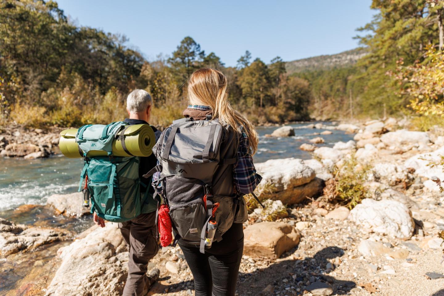 Day Hiking vs Backpacking: Key Differences
